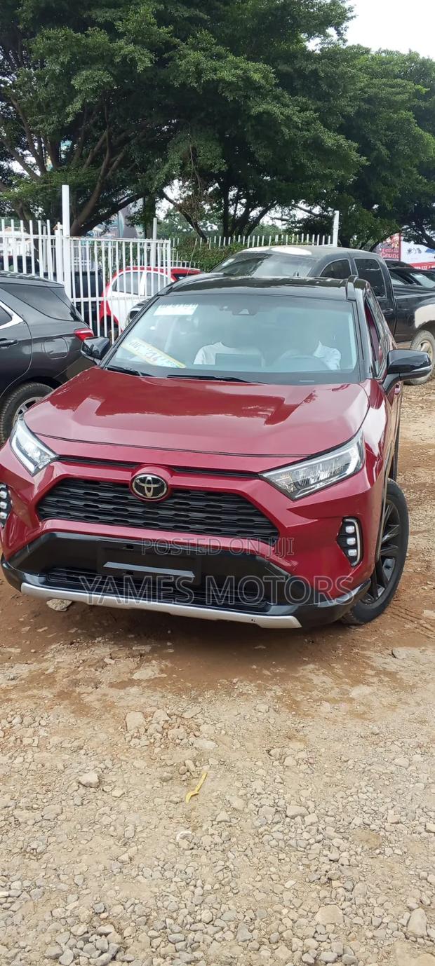 Toyota RAV4 2021 Red