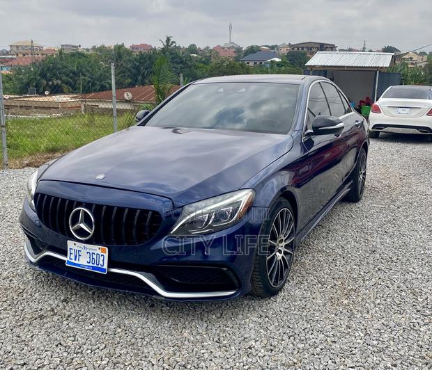 Mercedes-Benz C400 2016 Blue