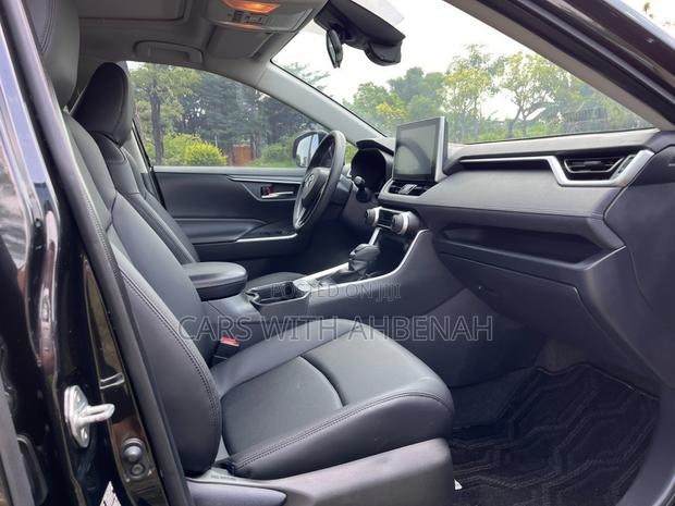 Toyota RAV4 2022 Black