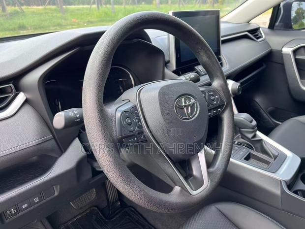 Toyota RAV4 2022 Black