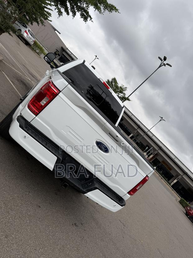 Ford F-150 XLT 2022 White