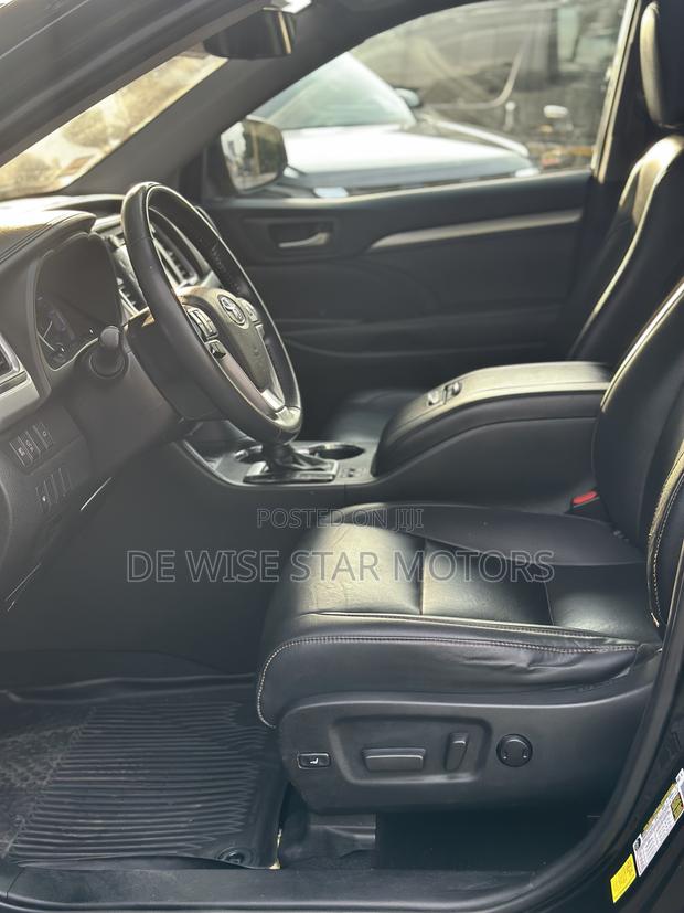Toyota Highlander Limited 2019 Black