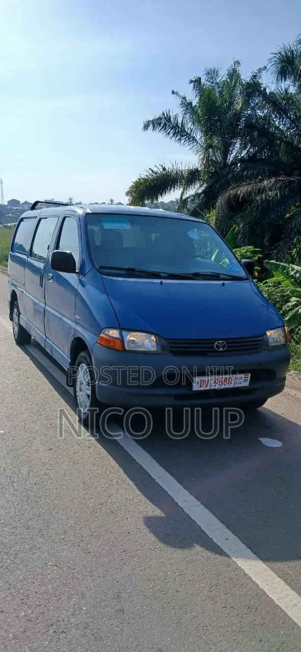 Toyota Toyoace 2010 Blue