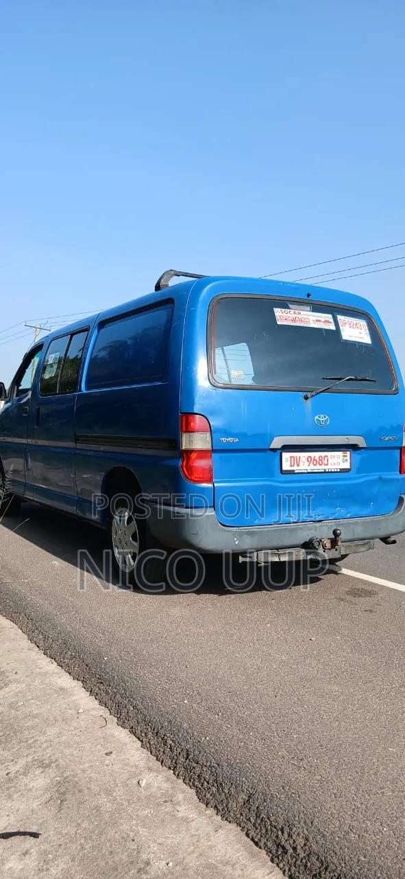 Toyota Toyoace 2010 Blue