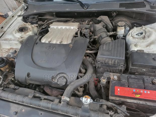 Hyundai Sonata 2005 White