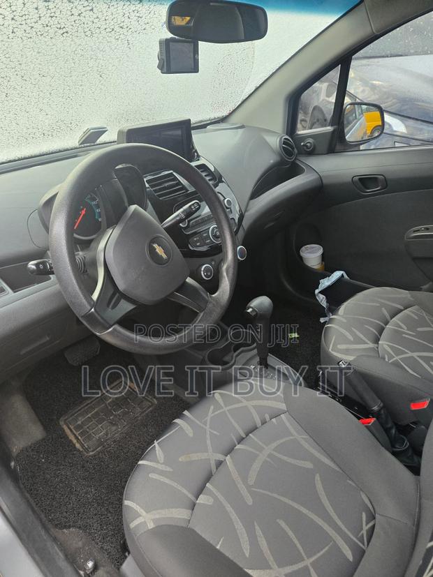 Chevrolet Spark 2LT 4dr Hatchback (1.2L 4cyl CVT) 2014 Silver