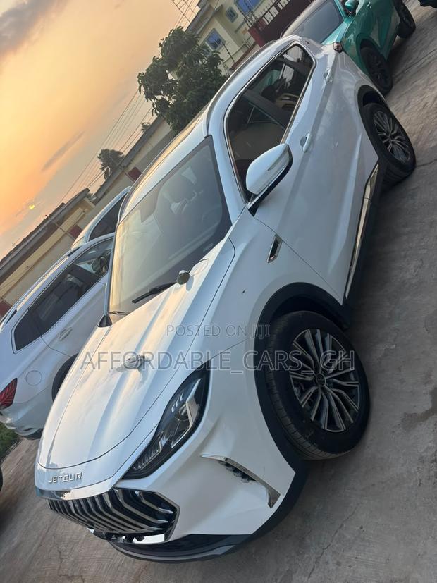 Jetour X70 Plus 1.5 7-Seater FWD 2022 White
