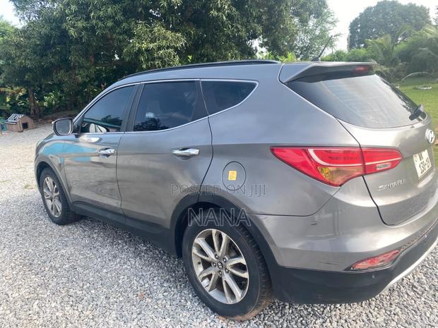 Hyundai Santa Fe 2015 Gray