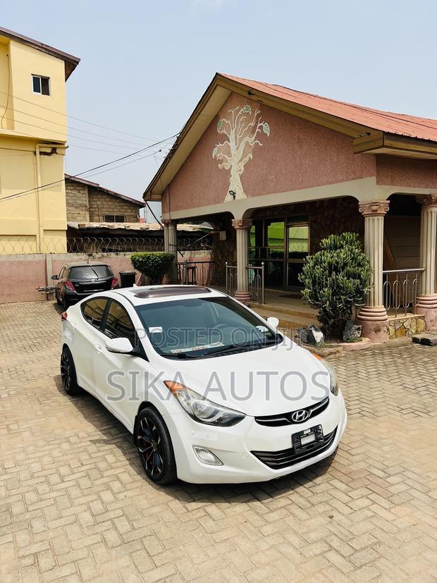 Hyundai Elantra Limited Sedan FWD (1.8L 4cyl 6A) 2013 White