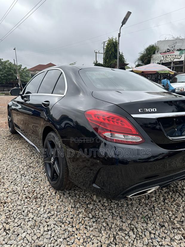 Mercedes-Benz C300 Base AWD 4Matic Sedan (2.0L 4cyl 7A) 2015 Black