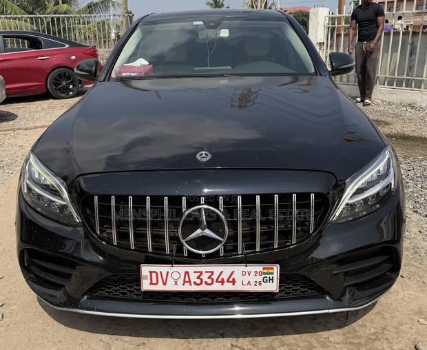 Mercedes-Benz C300 2020 Black
