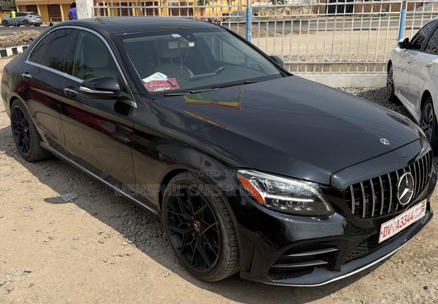 Mercedes-Benz C300 2020 Black
