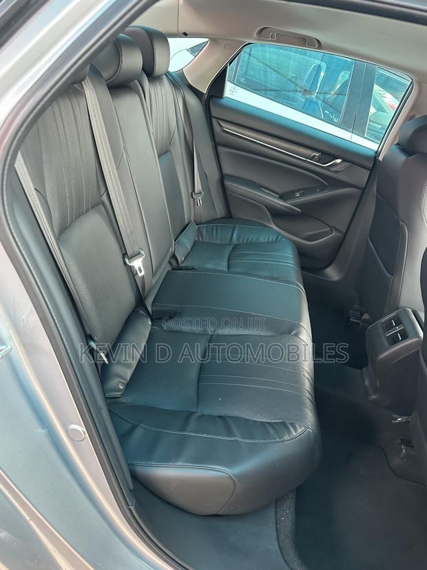 Honda Accord Touring 2018 Silver