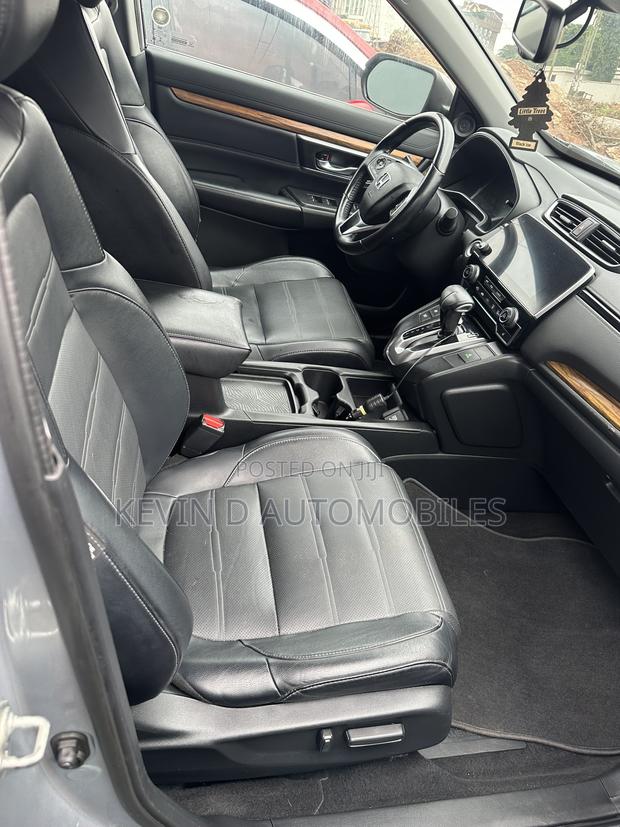 Honda CR-V Touring AWD 2019 Silver