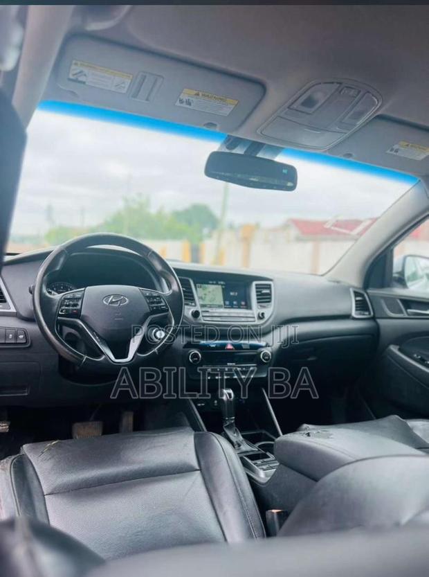 Hyundai Tucson 2016 Silver