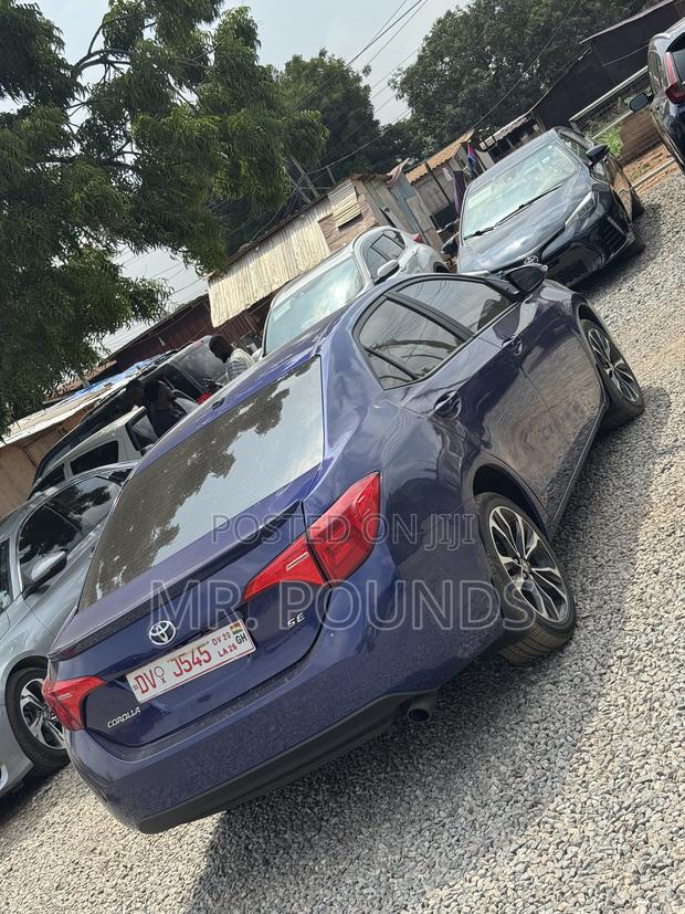 Toyota Corolla 2018 Blue