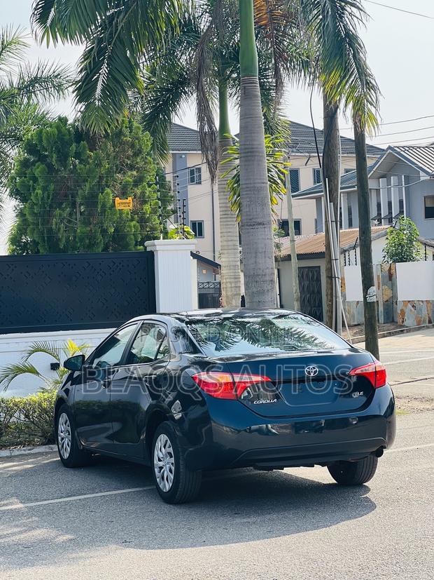 Toyota Corolla 2018 Black