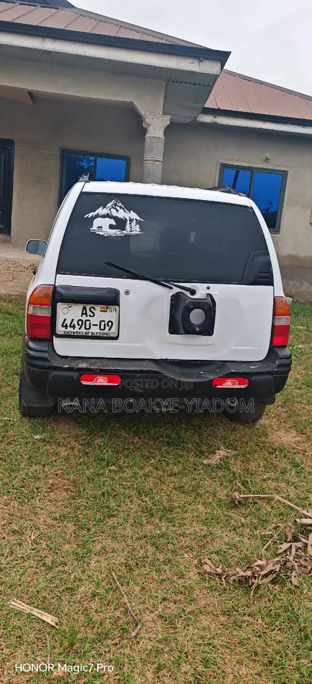 Chevrolet Tracker 2000 White