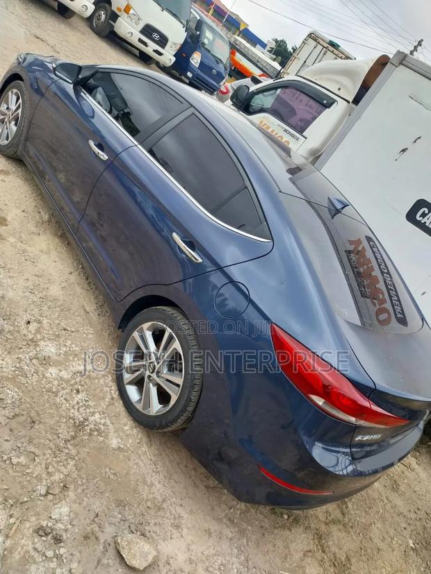 Hyundai Avante 2017 Blue