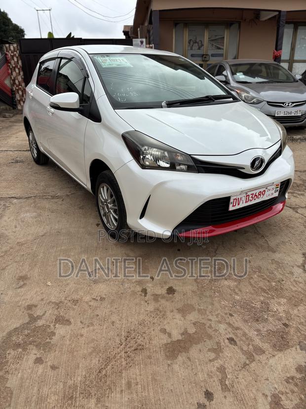 Toyota Vitz 1.3 AWD 5dr 2015 White