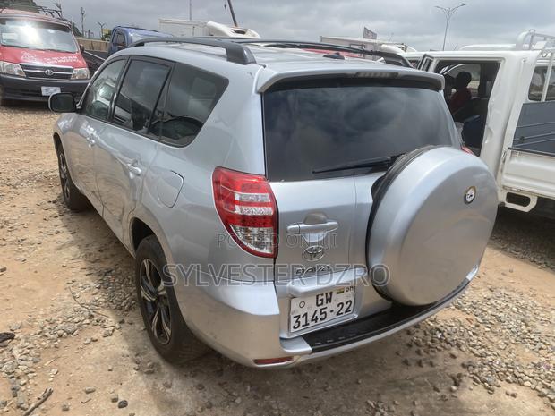 Toyota RAV4 2012 Silver