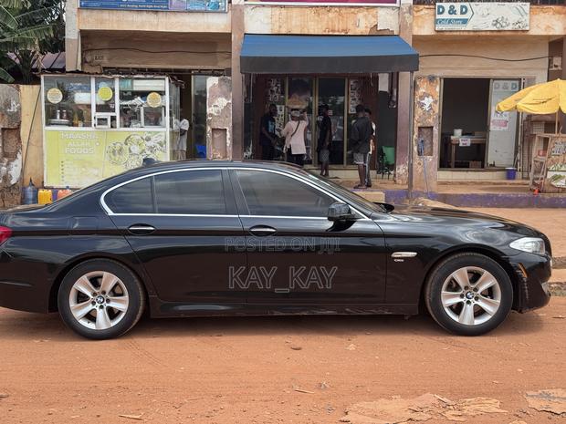 BMW 528i 2012 Black