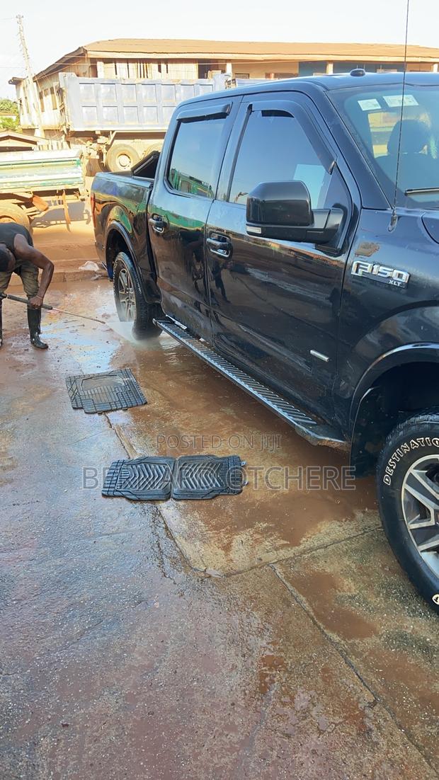 Ford F-150 2018 Black