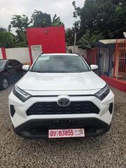 Toyota RAV4 XLE 2022 White for sale