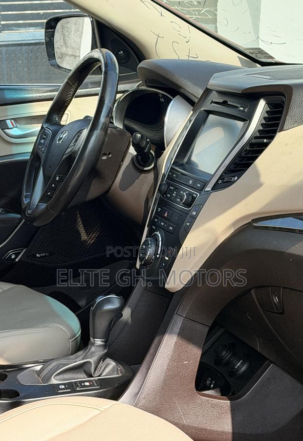 Hyundai Santa Fe SE Ultimate AWD 2017 Red