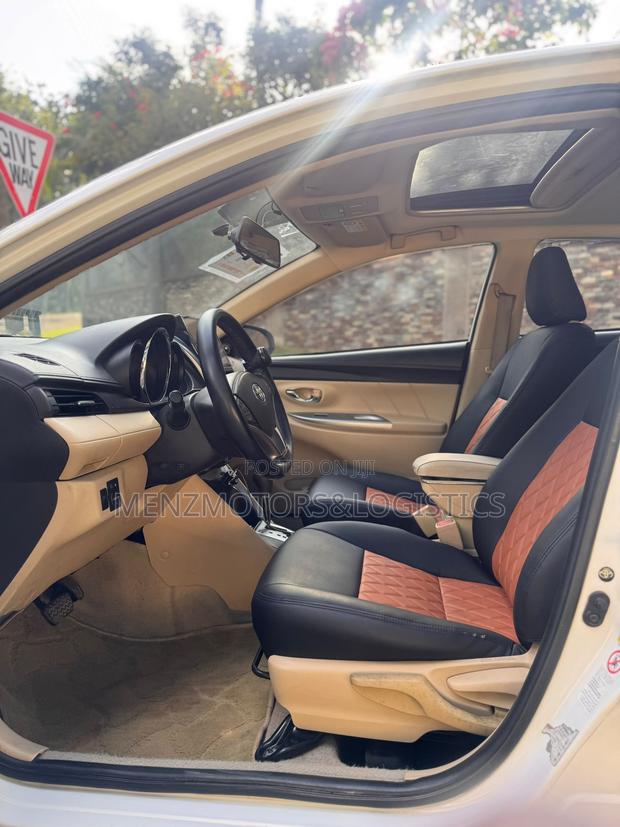Toyota Yaris L Hatchback 5dr 2015 White