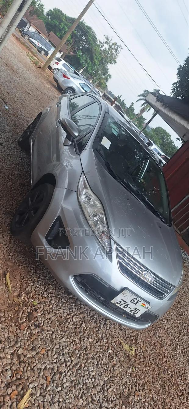 Ford Fiesta 2013 Gray