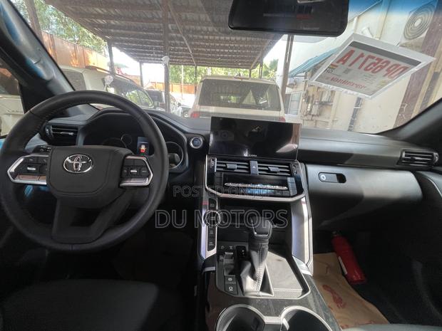 New Toyota Land Cruiser LC300 2023 White