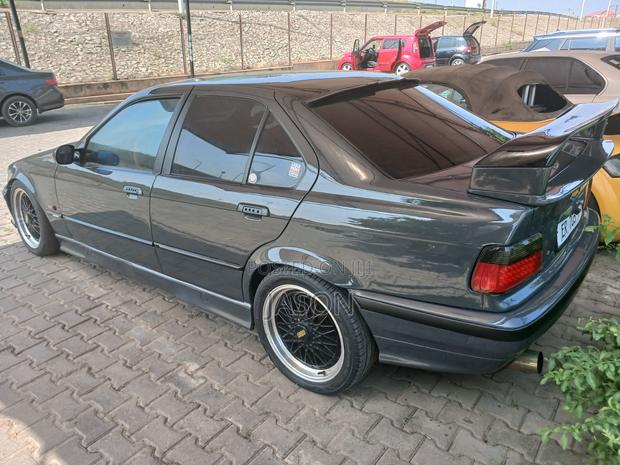 BMW 330i 1999 Gray