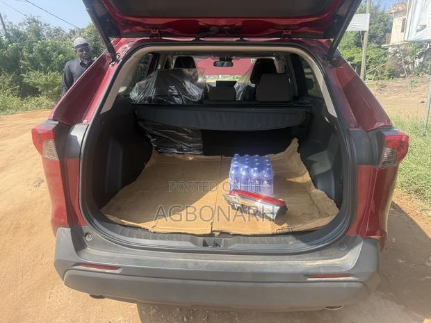 Toyota RAV4 XLE Premium AWD 2023 Red