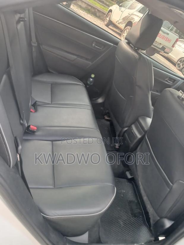 Toyota Corolla S 4dr Sedan (1.8L 4cyl CVT) 2016 White
