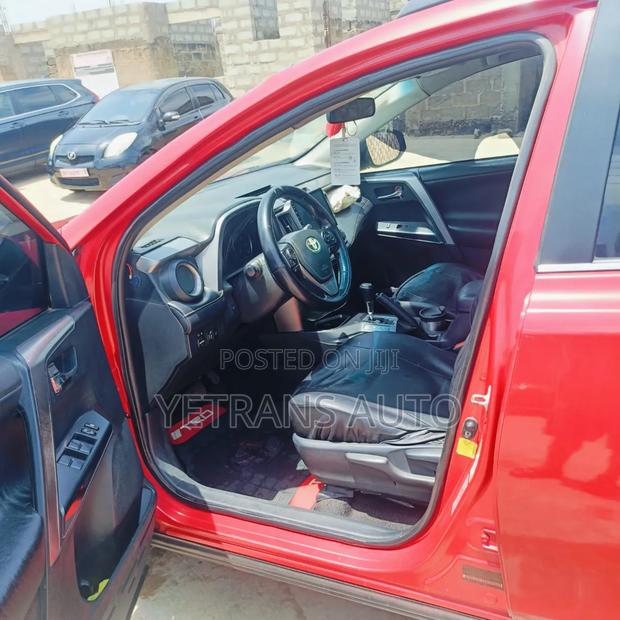 Toyota RAV4 2018 Red