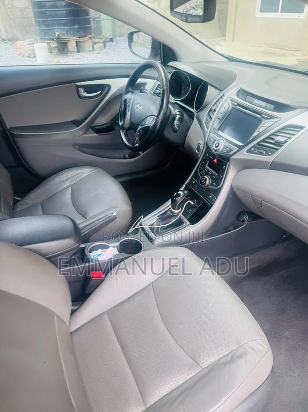 Hyundai Elantra 2014 Silver