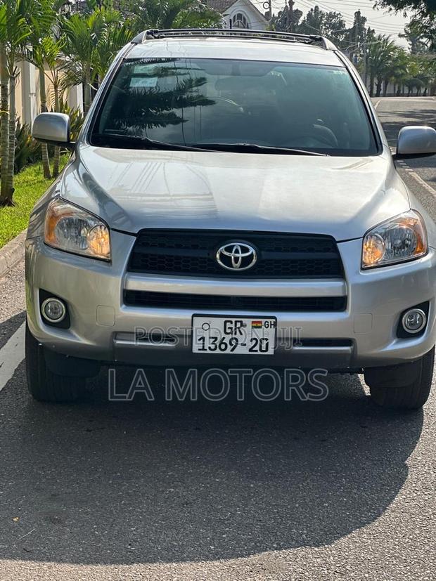 Toyota RAV4 2012 Silver