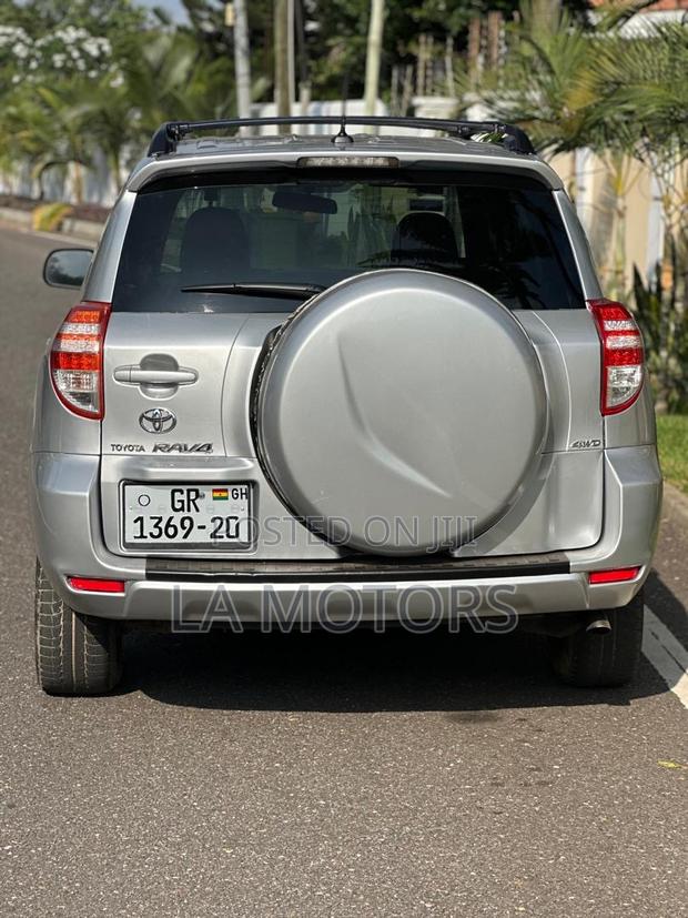 Toyota RAV4 2012 Silver
