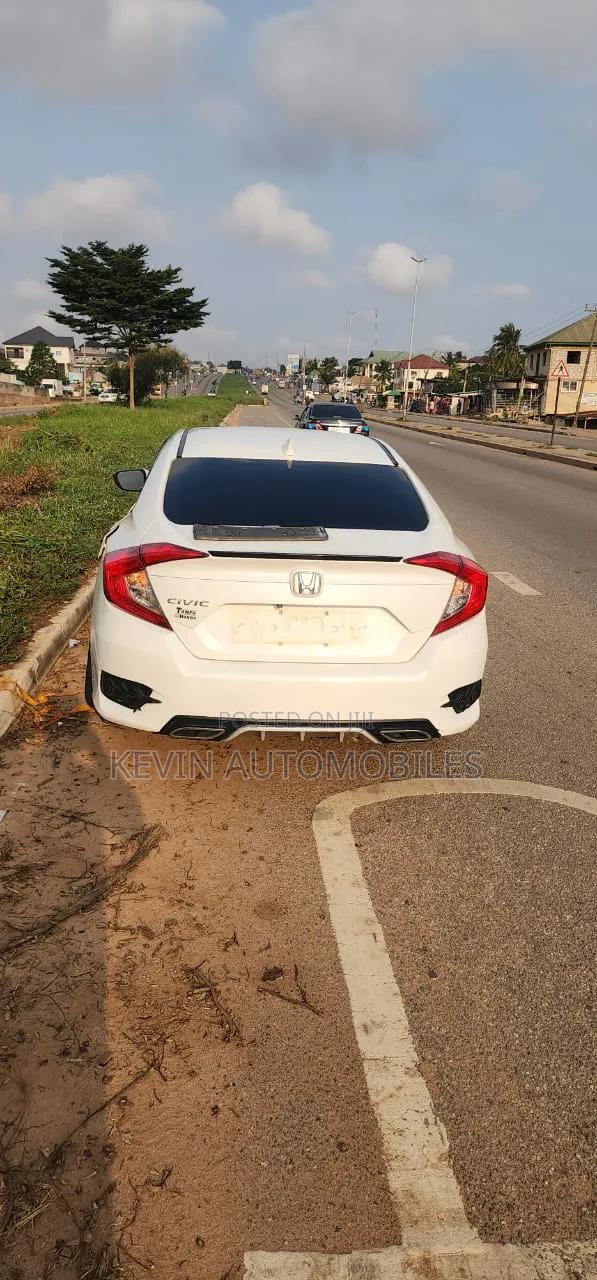 Honda Civic 2018 White