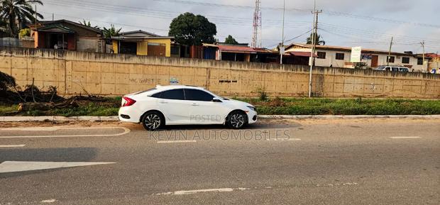 Honda Civic 2018 White