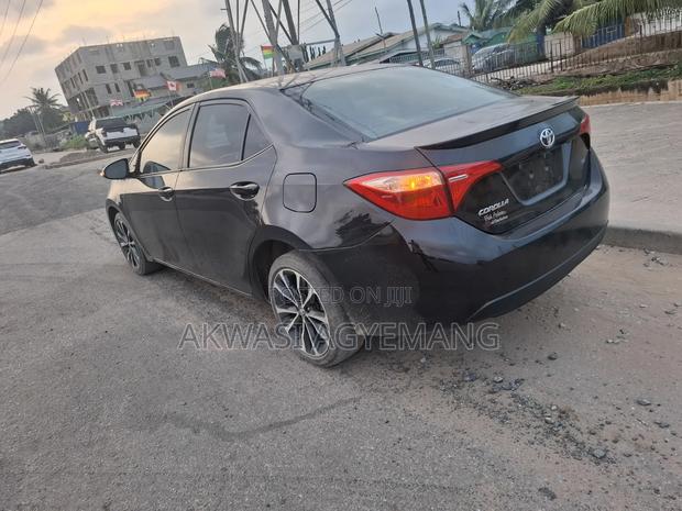 Toyota Corolla 2017 Black