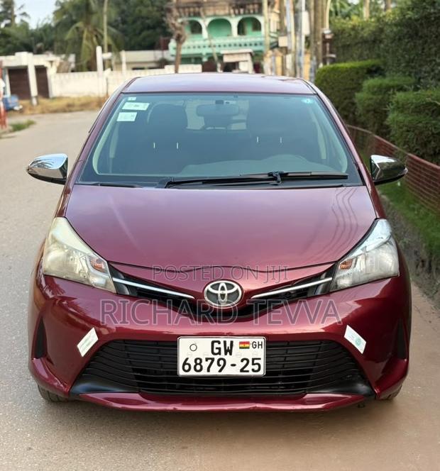 Toyota Vitz 1.3 AWD 5dr 2015 Burgundy