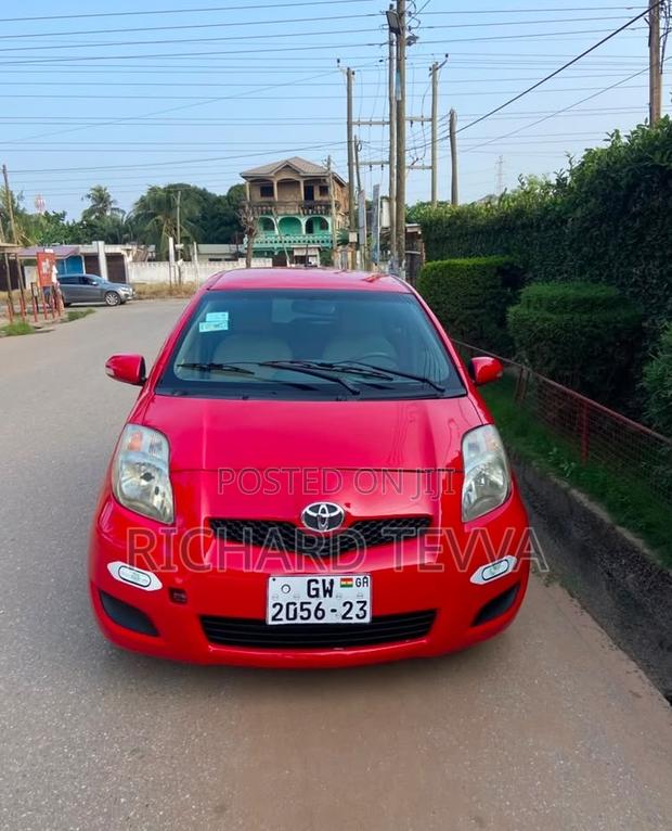 Toyota Vitz 1.3 AWD 5dr 2010 Red