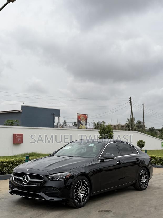 Mercedes-Benz C300 2023 Black