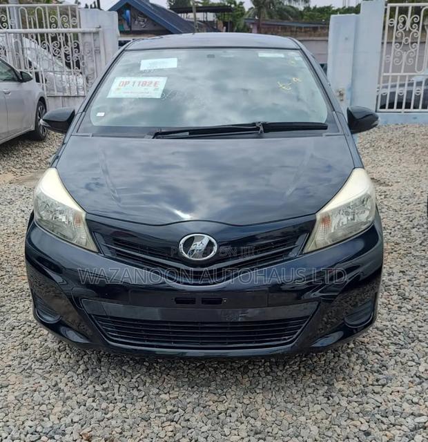 Toyota Vitz 2012 Black