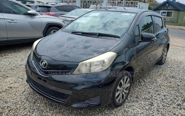 Toyota Vitz 2012 Black