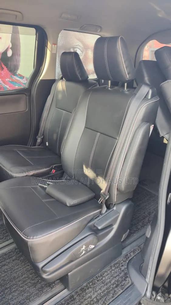 Toyota Voxy 2014 Black