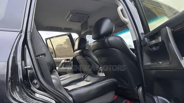 Toyota Land Cruiser 4.5 V8 DLX 2014 Black
