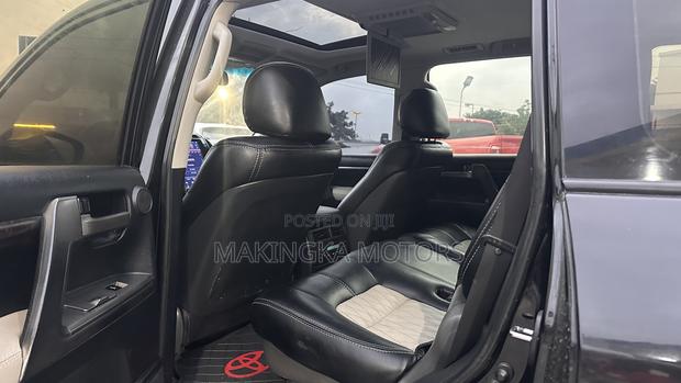 Toyota Land Cruiser 4.5 V8 DLX 2014 Black